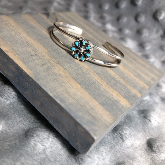 Native American Turquoise Infant Bracelet - Picture 6 of 8